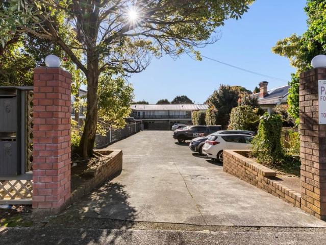 Apartment for rent in Greenlane, Albert-Eden