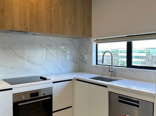 Apartment for rent in One Tree Hill, Maungakiekie-Tāmaki