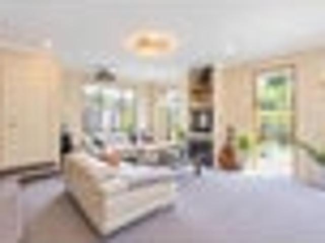Townhouse for rent in Greenlane, Albert-Eden