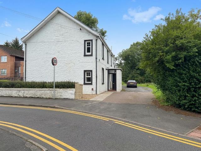 Apartment for rent in Mearns, Scotland