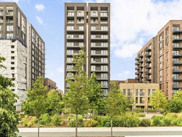 House for rent in London Borough of Ealing, Greater London
