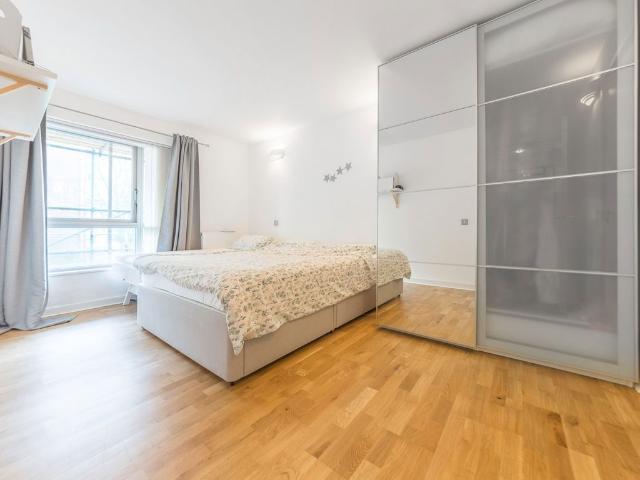 Apartment for rent in East Greenwich, Greater London