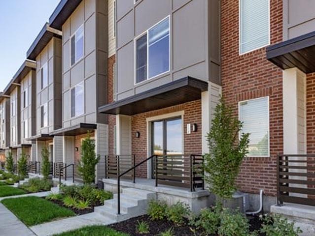 Townhouse for rent in Ogden