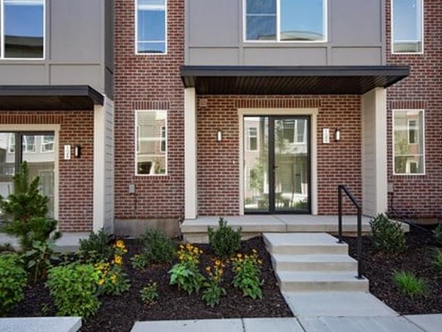 Townhouse for rent in Ogden