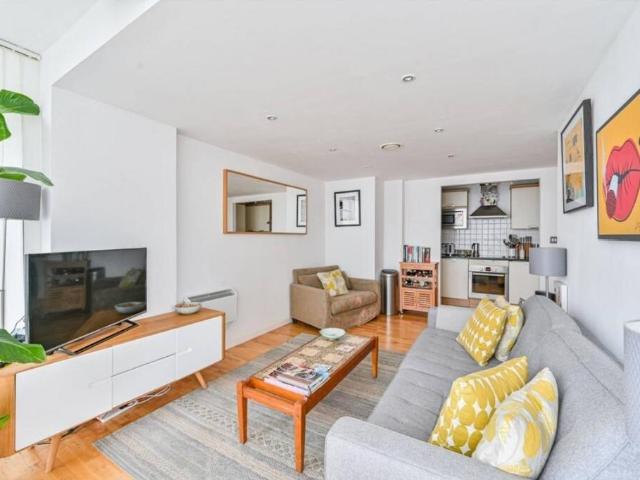 Apartment for rent in Callis Yard, Greater London