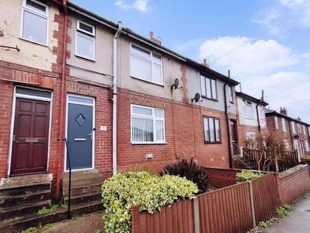 House for sale in Mapplewell, South Yorkshire