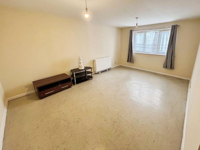 Apartment for rent in Thames View, Greater London