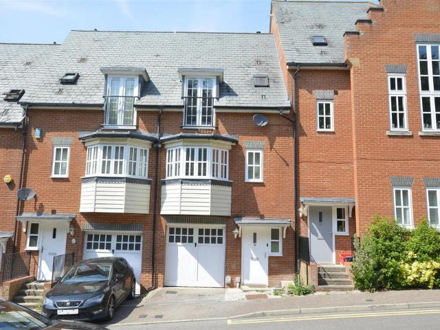 House for rent in The Galleries, Navestock Side