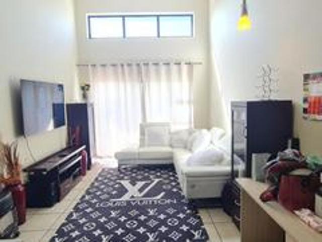 Townhouse for rent in Antwerp, Johannesburg