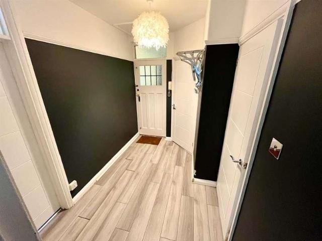 Apartment for rent in Denham, Denham Green