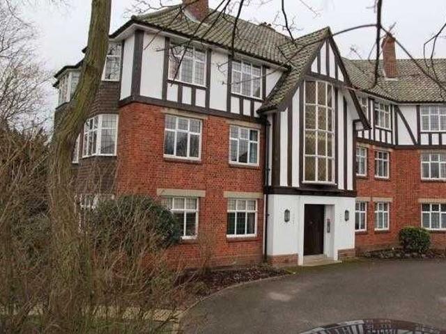 Apartment for rent in Denham, Denham Green