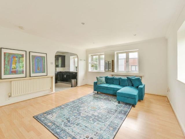 Apartment for rent in London Borough of Ealing, Greater London
