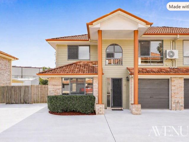 Townhouse for sale in Toombul, Queensland