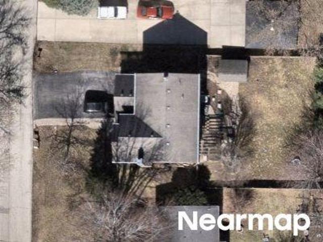 House for sale in Mchenry, Illinois