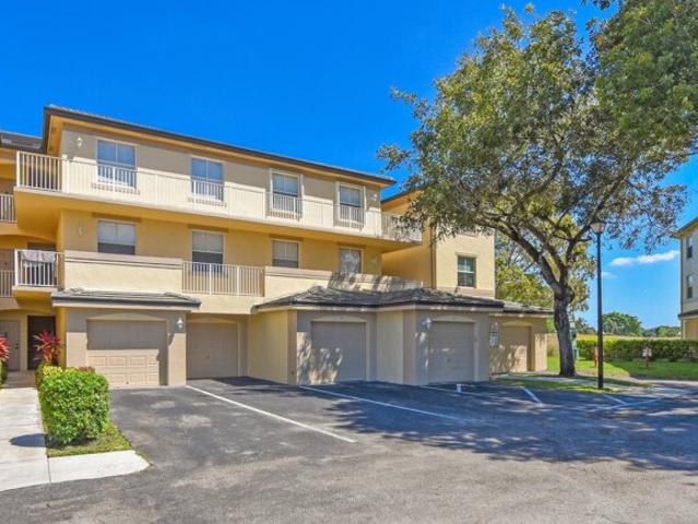 Condo for sale in Wellington