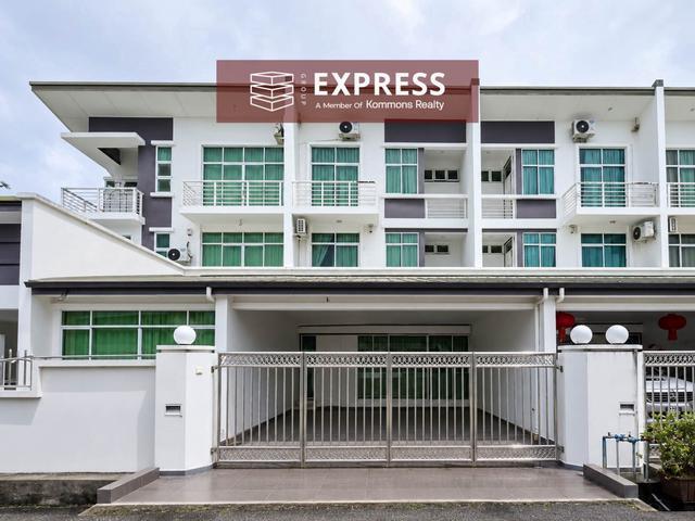 Terraced House for sale in Long Miri