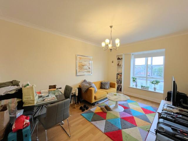 Apartment to rent in Bluebell, North Tipperary
