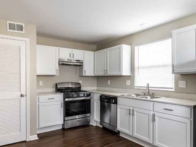 Apartment for rent in Grandview, Missouri