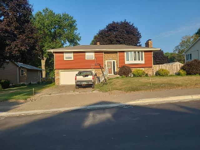 House for sale in Oakdale, Minnesota