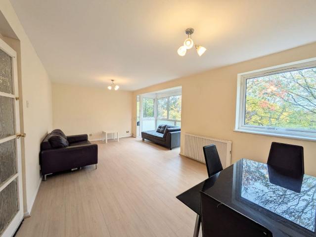 Apartment for rent in Gants Hill, Greater London