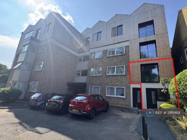 Apartment for rent in Gants Hill, Greater London