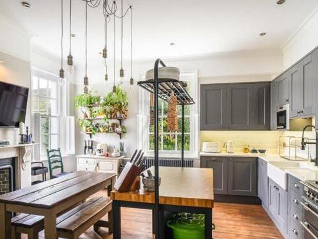 House for sale in Harp Hill, Golden Valley