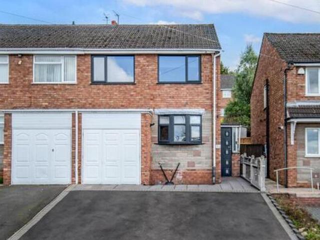 House for sale in Halesowen, West Midlands