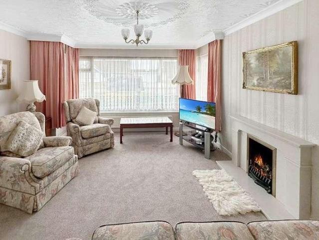 House for rent in Highcliffe