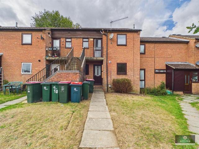 Apartment for rent in Broadfield, Glynde