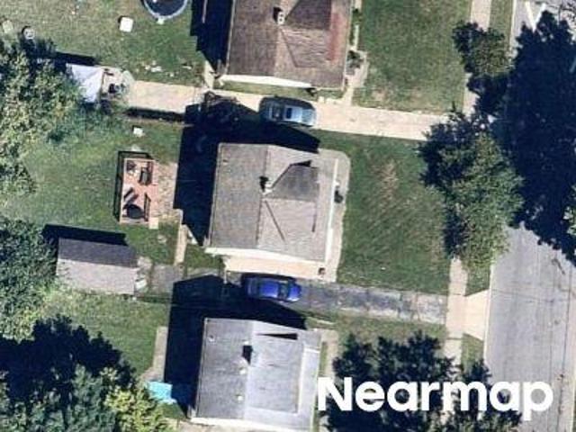 House for sale in Roselawn, Ohio