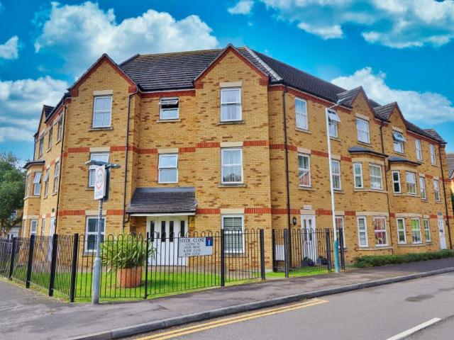 Apartment for rent in Collier Row, Greater London