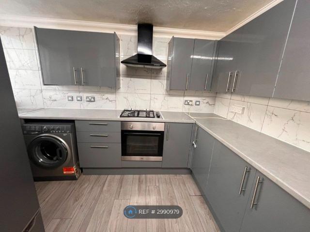 Apartment for rent in Charlton, Greater London