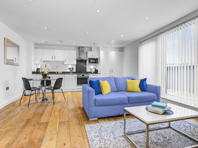 Apartment for rent in East Greenwich, Greater London
