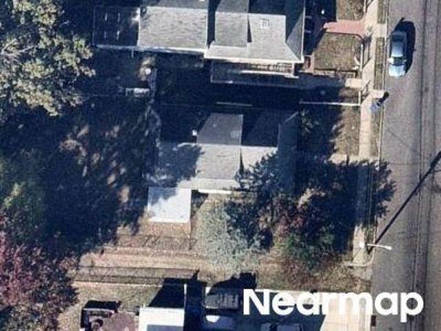 House for sale in Gloucester City