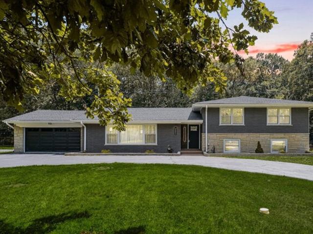 House for sale in Olympia Fields, Illinois