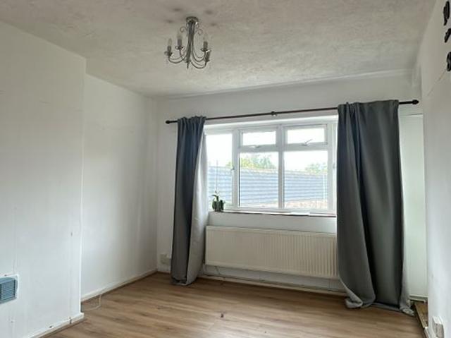 Apartment for rent in Thames View, Greater London