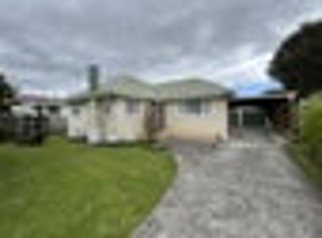 House for rent in Greerton South, Greerton