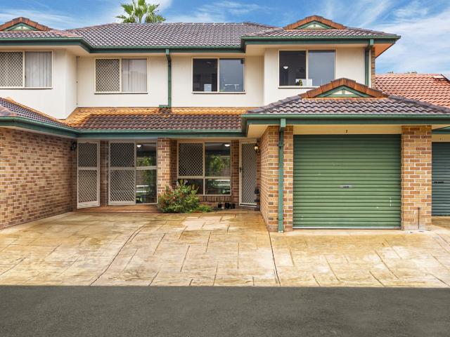 Townhouse for sale in Carrara, Gold Coast City