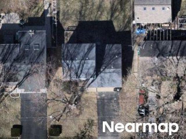 House for sale in Mchenry, Illinois
