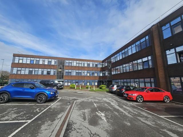 Apartment for rent in Burnedge, Greater Manchester
