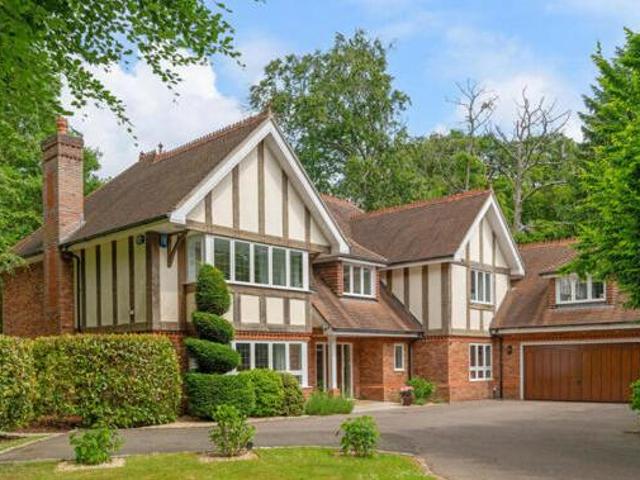House for sale in Beaconsfield, Forty Green