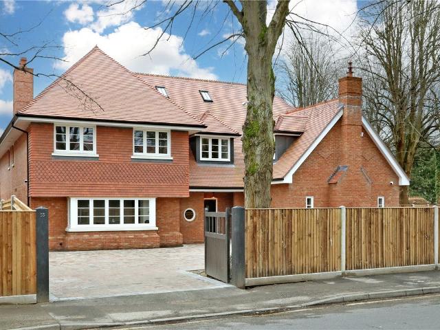 House for rent in Holtspur, Forty Green