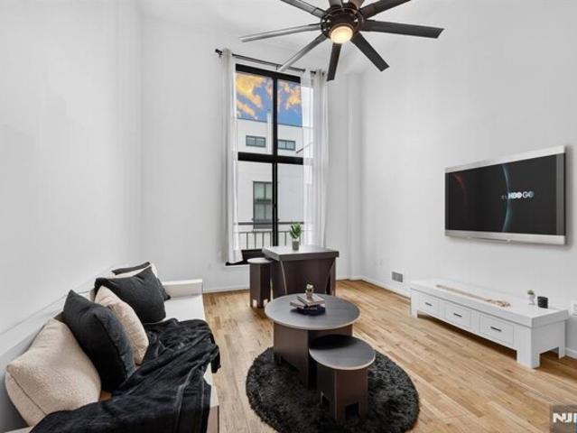 Condo for sale in Hudson, New Jersey