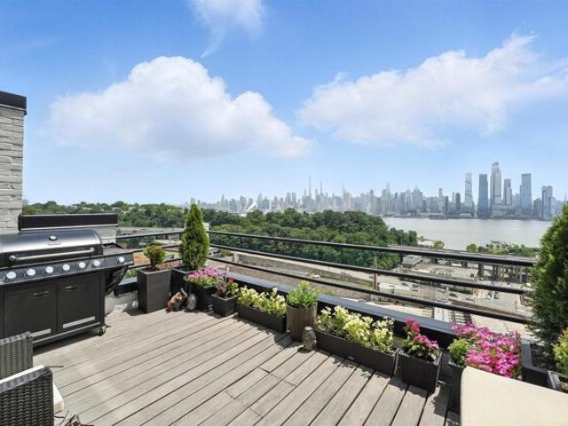 Condo for sale in Weehawken Condo for sale in Weehawken