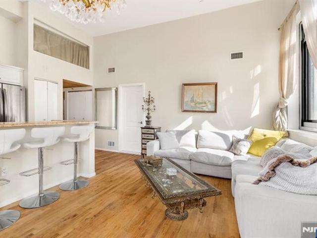 Condo for sale in Hudson, New Jersey