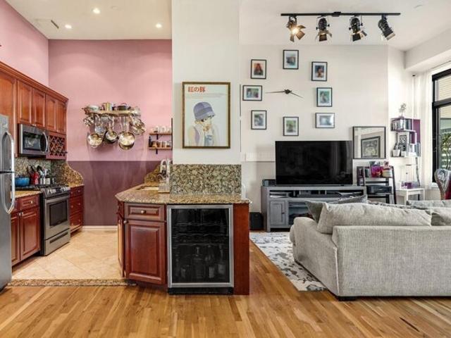 Condo for sale in Hudson, New Jersey