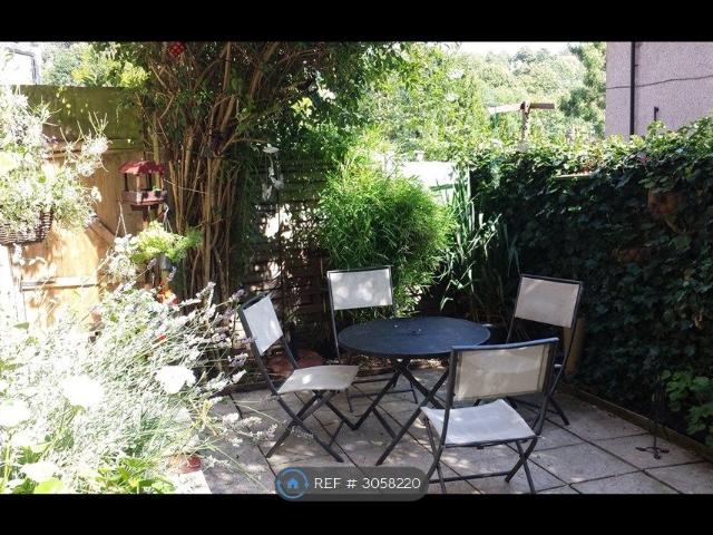 House for rent in London Borough of Croydon, Greater London