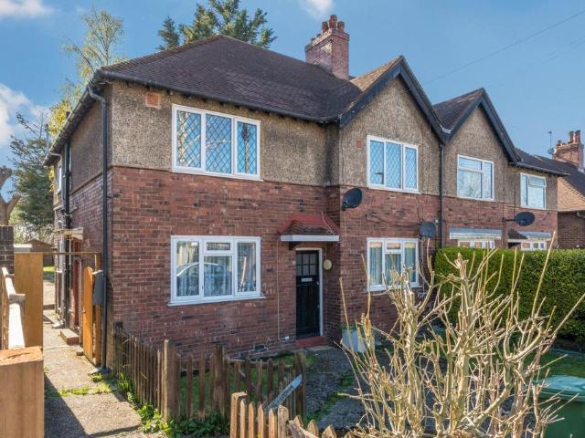 Apartment for rent in Middle Park, Greater London