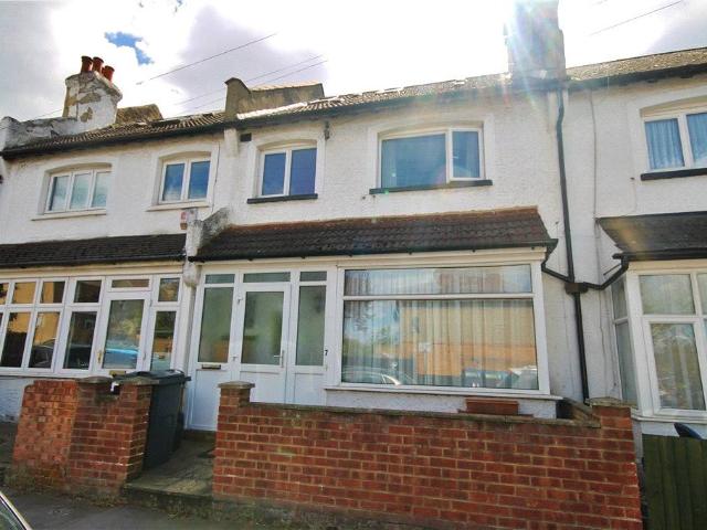 Room for rent in London Borough of Croydon, Selhurst