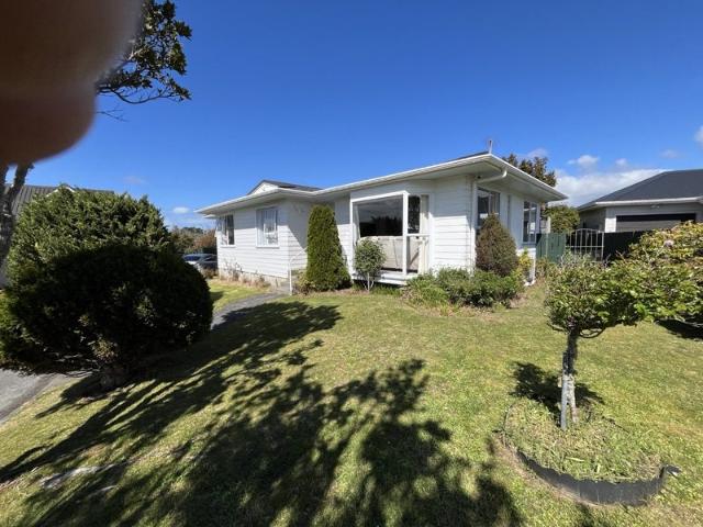 Apartment for rent in Grenada Village, Wellington